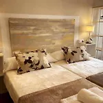 Apartment Oak Flat - Oakplaces Leon